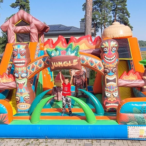 Džungļu piepūšama atrakcija bērniem