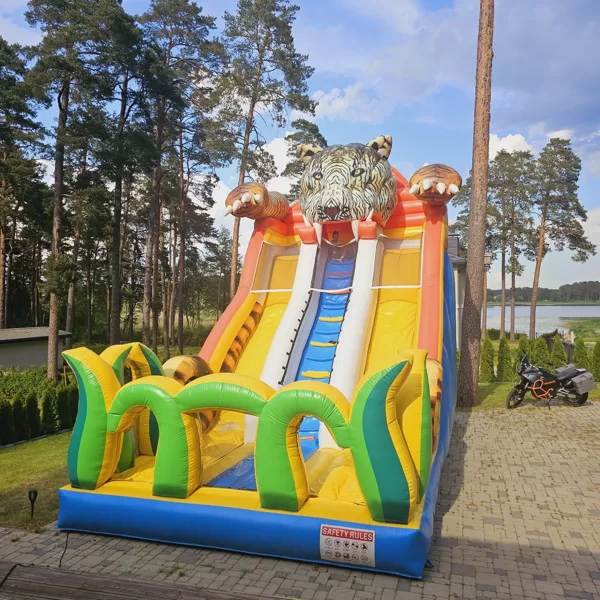 Tiger Slide piepūšama atrakcija bērniem