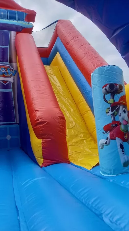 Piepūšamā atrakcija suņu patruļa slide
