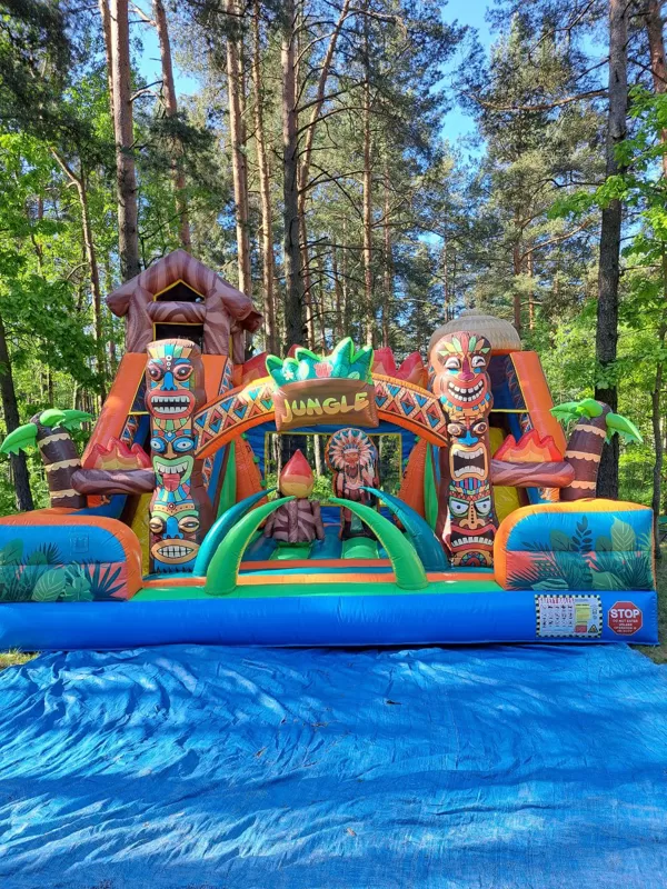 Džungļu piepūšama atrakcija bērniem